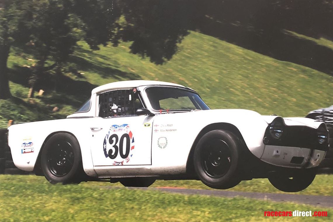 triumph-tr5-1969-long-successful-pedigree-roa