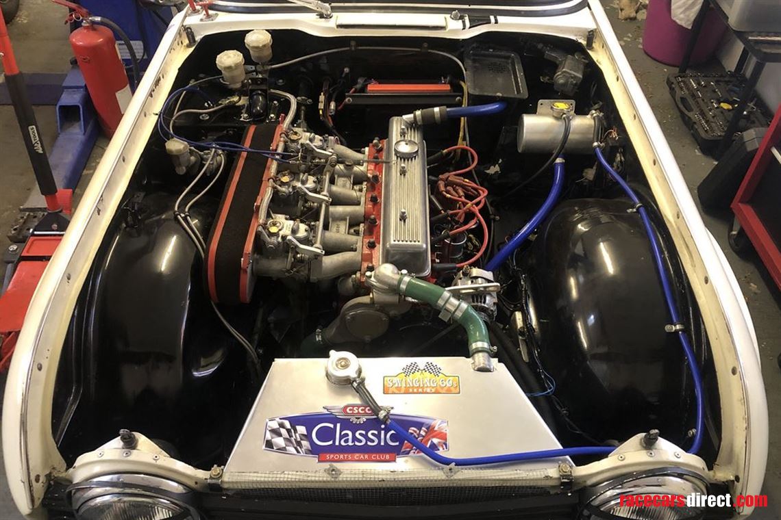 triumph-tr5-1969-long-successful-pedigree-roa