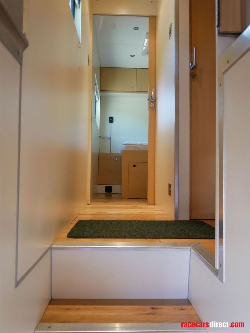 hopkins-3-car-transporter-with-living