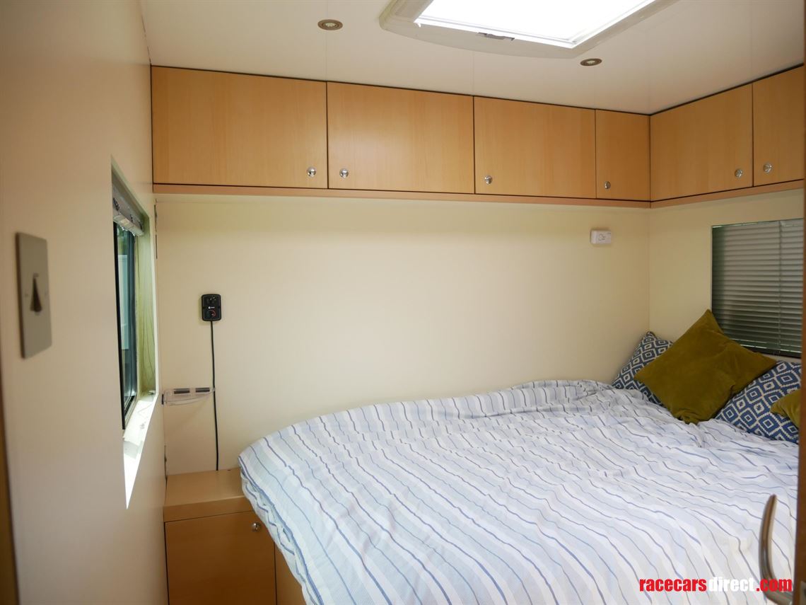 hopkins-3-car-transporter-with-living