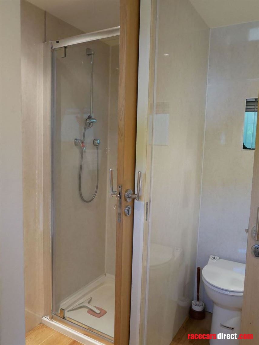 hopkins-3-car-transporter-with-living