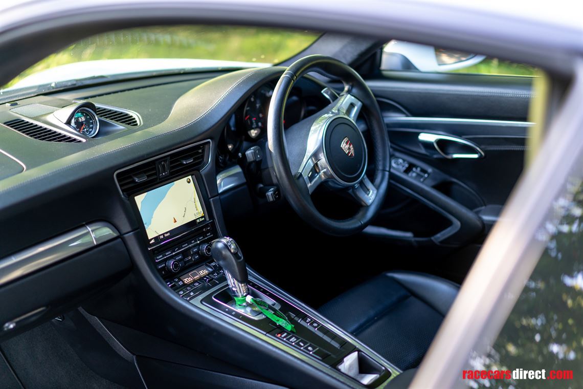 porsche-911-991-carrera