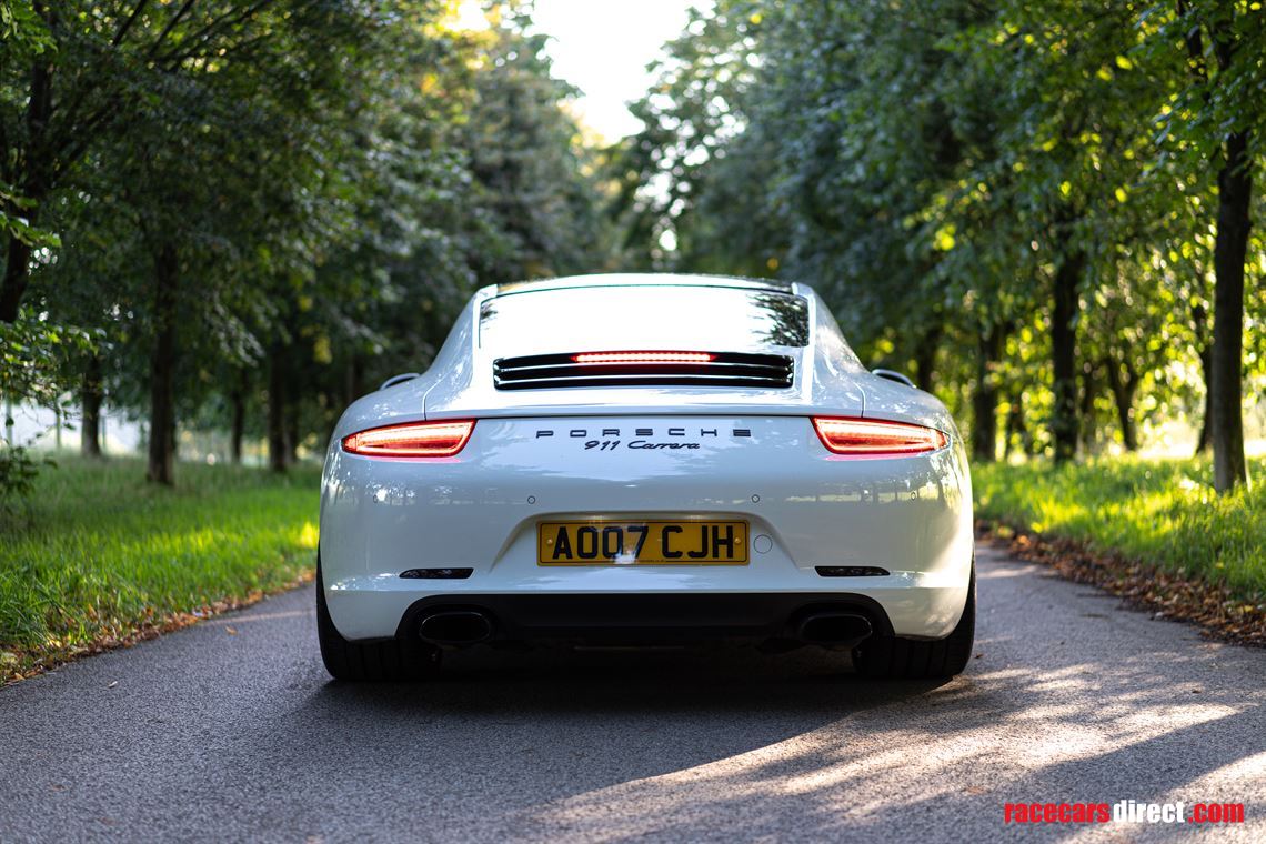 porsche-911-991-carrera