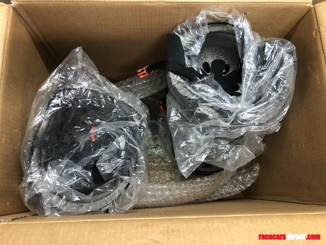 pit-lane-mechanics-helmets-x-8