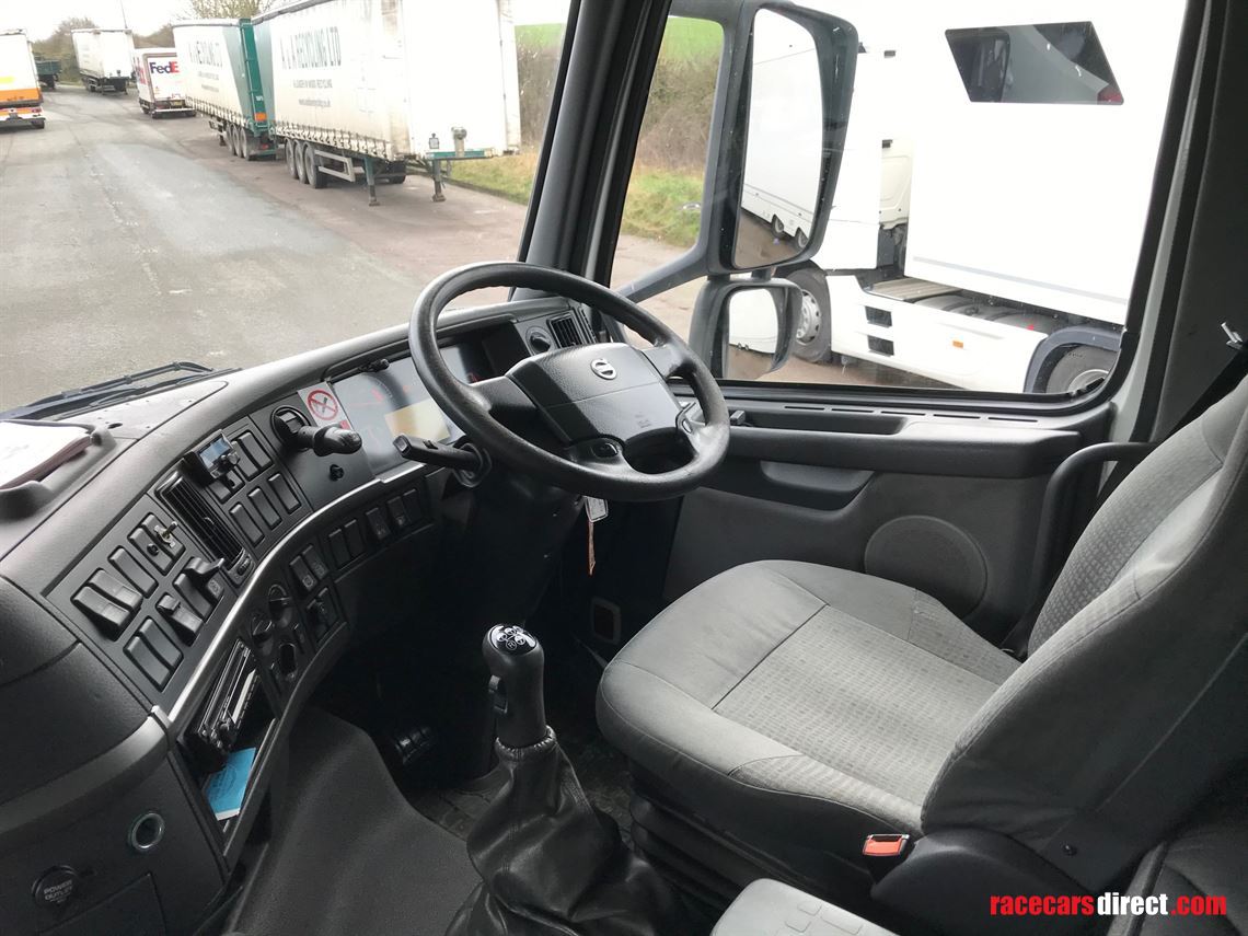 volvo-fh12-globetrotter-2003-with-only-156392