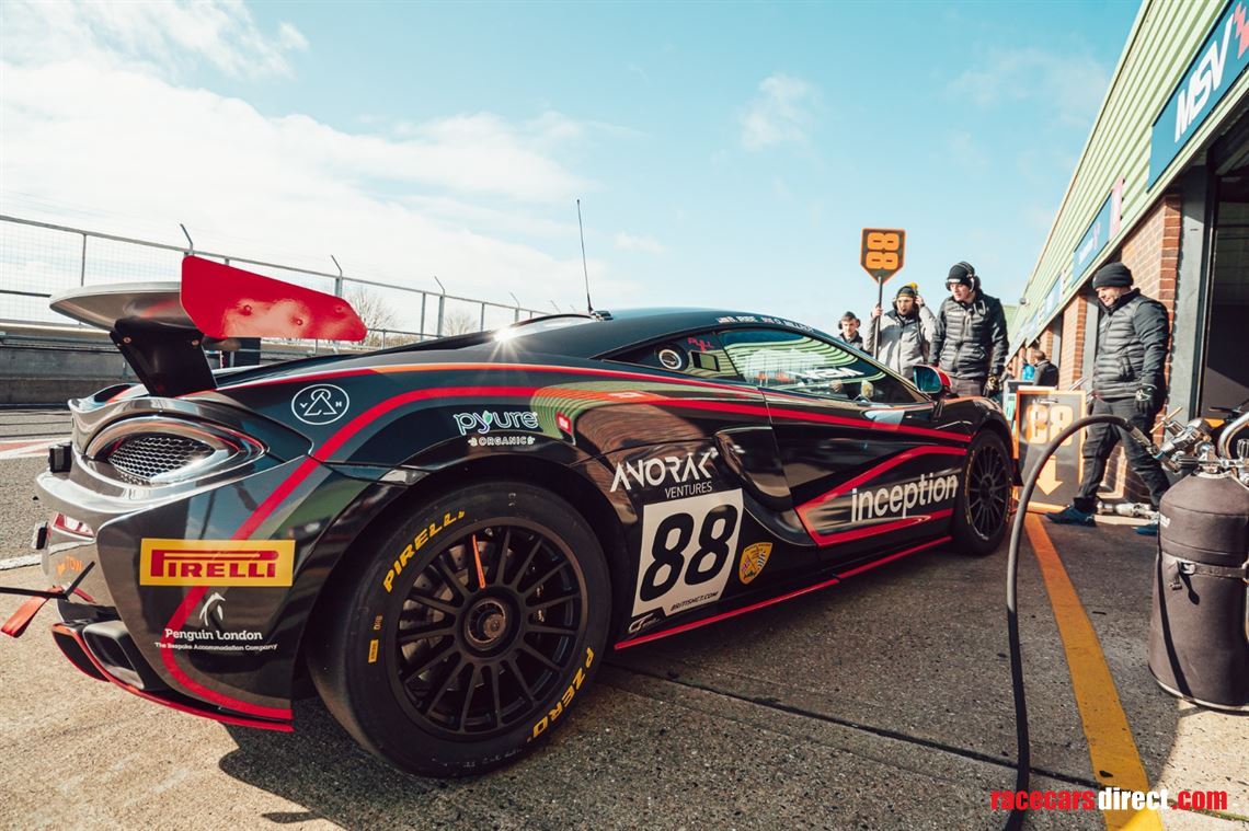 mclaren-570-gt4-2020