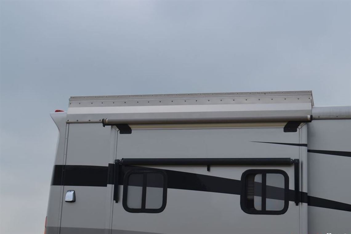 fleetwood-revolution-with-viewing-platform