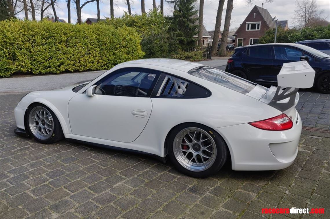 porsche-911-997-gt3-cup-2010