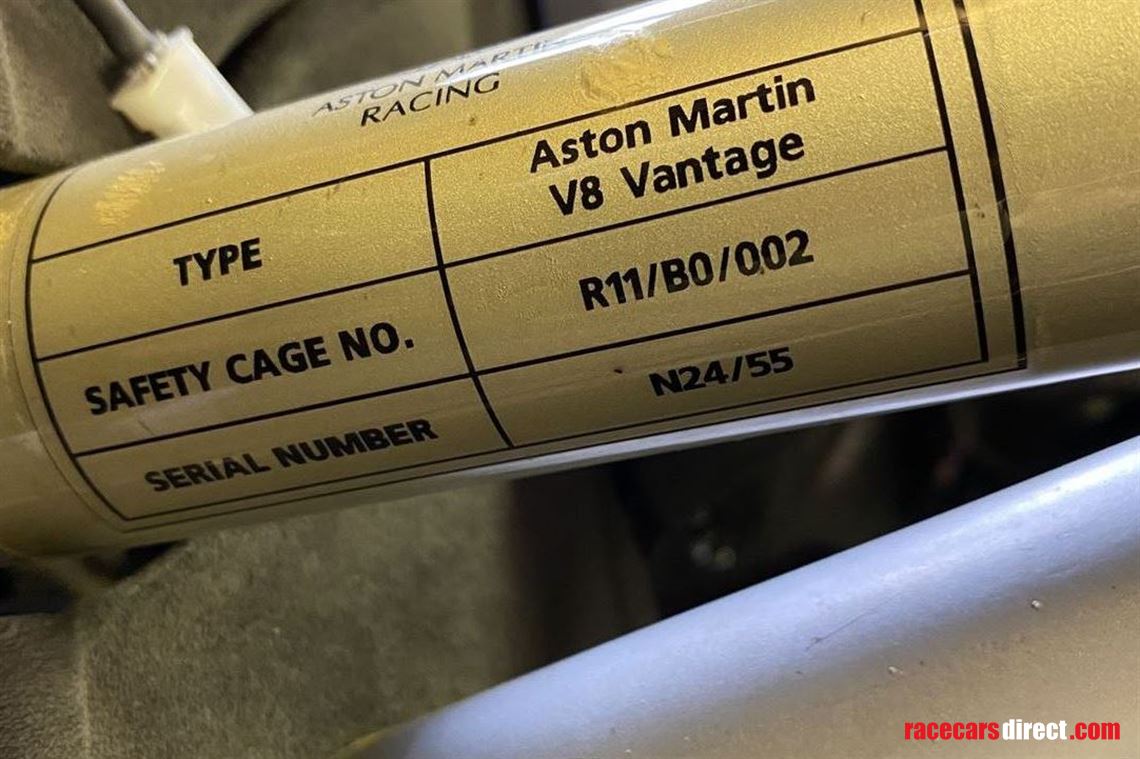 2009-aston-martin-vantage-gt4