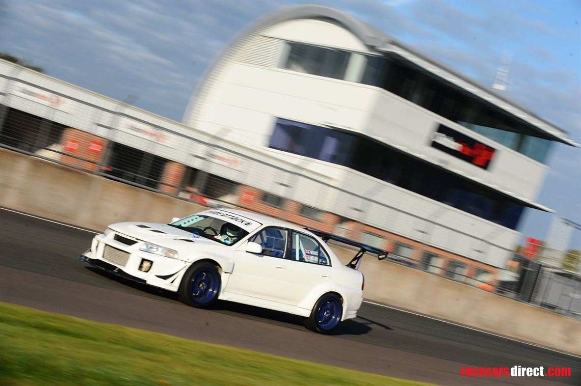 race-prepared-mitsubishi-evo-5