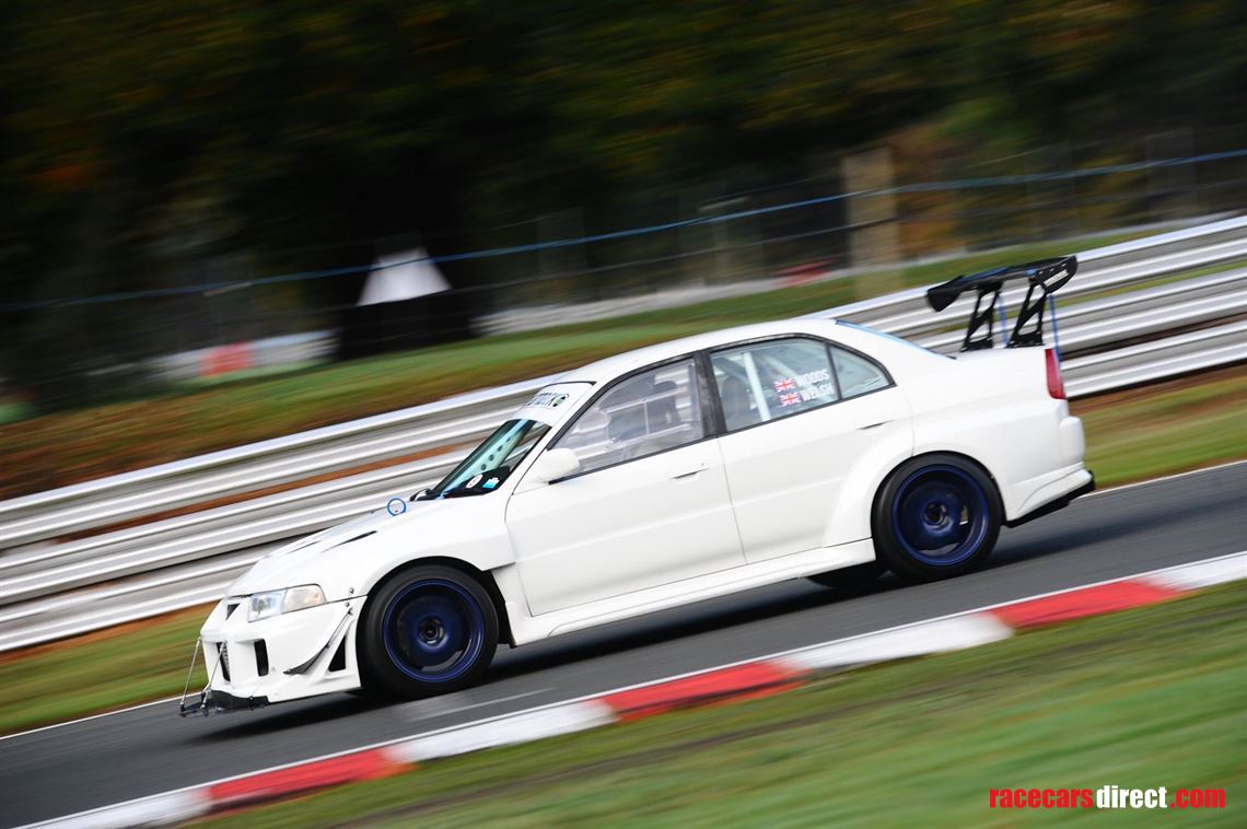 race-prepared-mitsubishi-evo-5