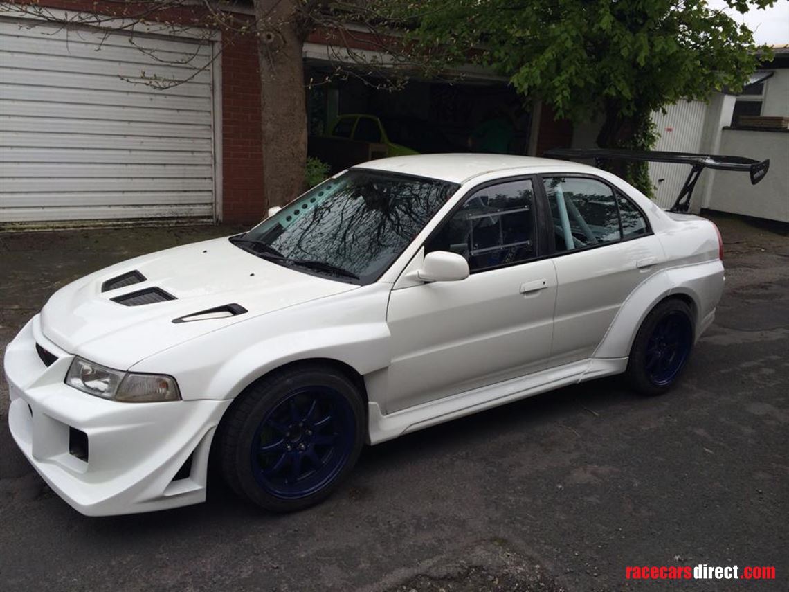 race-prepared-mitsubishi-evo-5