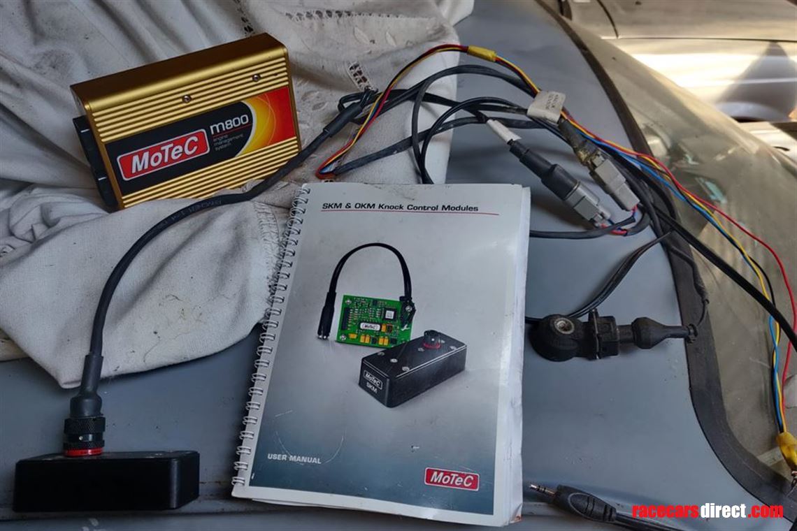 motec-m800without-loom-skm-with-loom