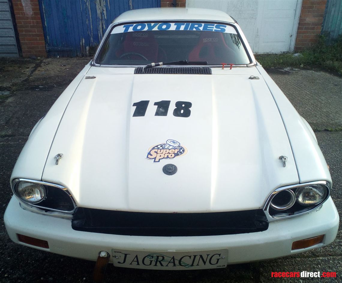 jaguar-xjs-race-car