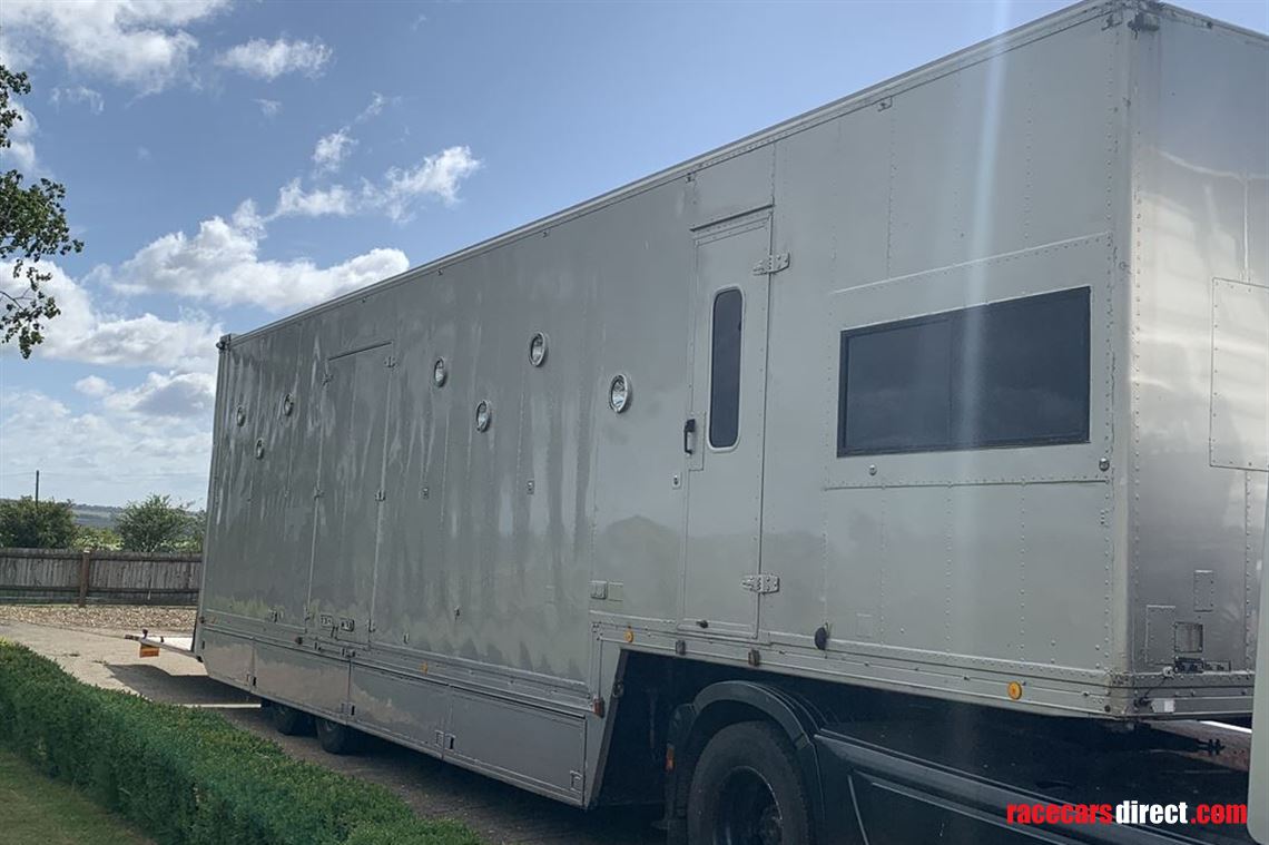 5-car-race-transporter