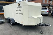 4-wheel-covered-trailer-with-purpose-made-awn