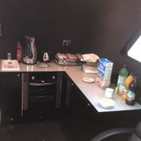 4-car-race-transporter-with-living-hospitalit