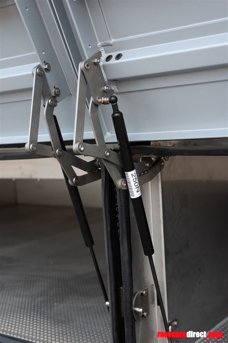 pro-series-race-trailer-by-stella-works