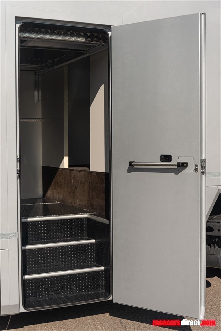 pro-series-race-trailer-by-stella-works