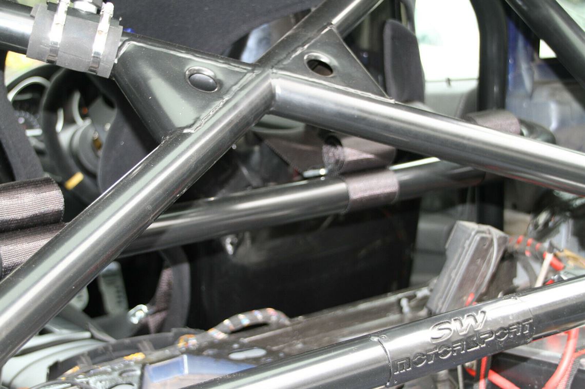 bmw-z4m-racetrack-car