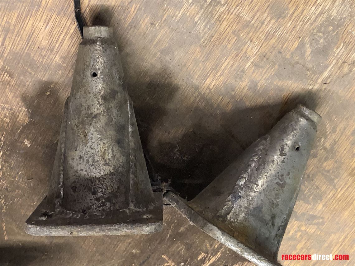 formula-ford-engine-mounts---origins-unknown