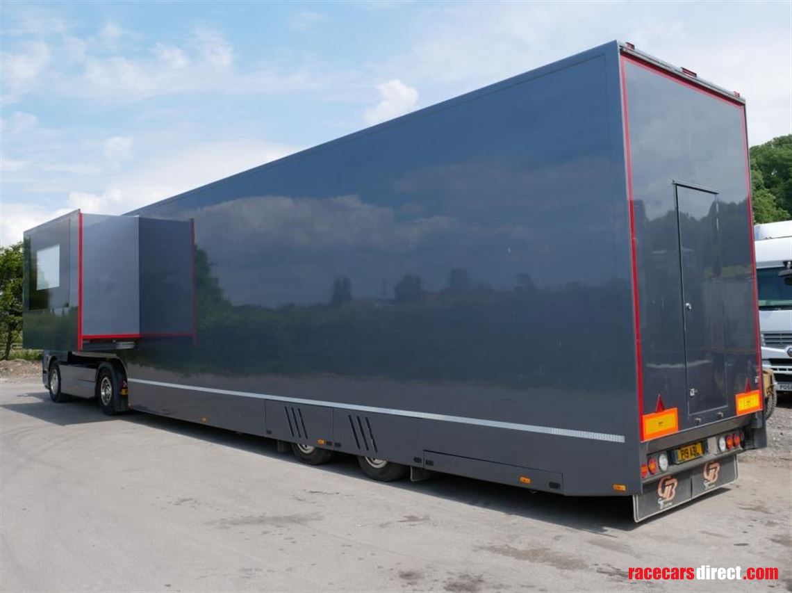 two-car-transporter-with-twin-slide-outs