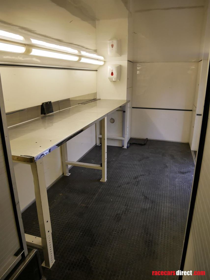 two-car-transporter-with-twin-slide-outs