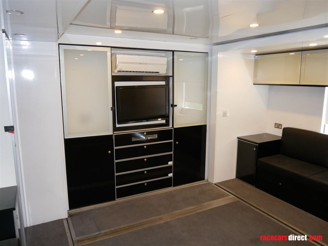 two-car-transporter-with-twin-slide-outs