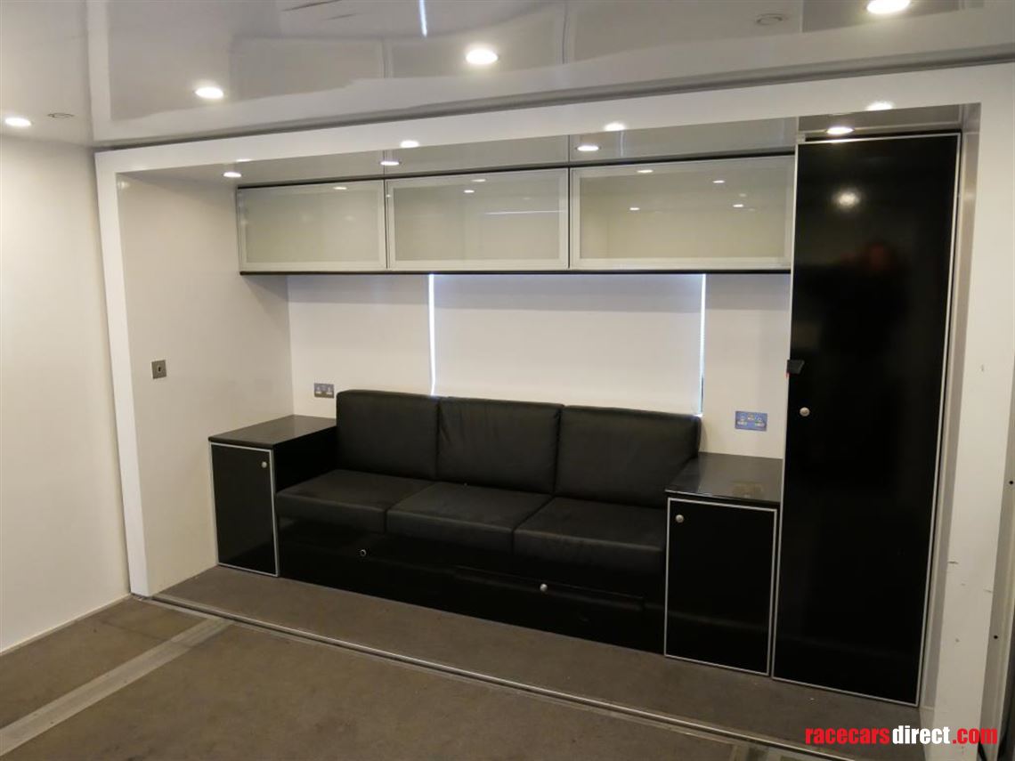 two-car-transporter-with-twin-slide-outs