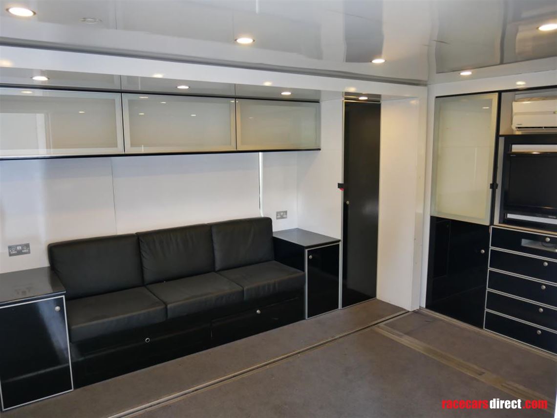 two-car-transporter-with-twin-slide-outs