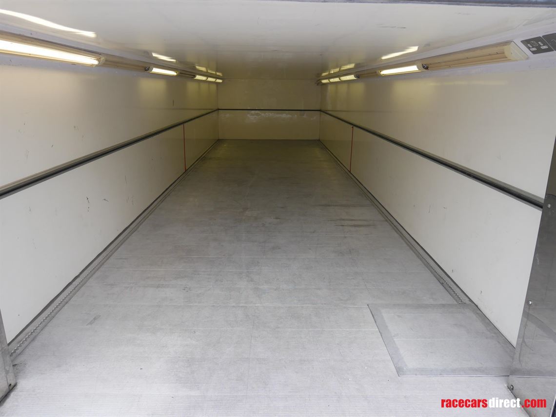 two-car-transporter-with-twin-slide-outs