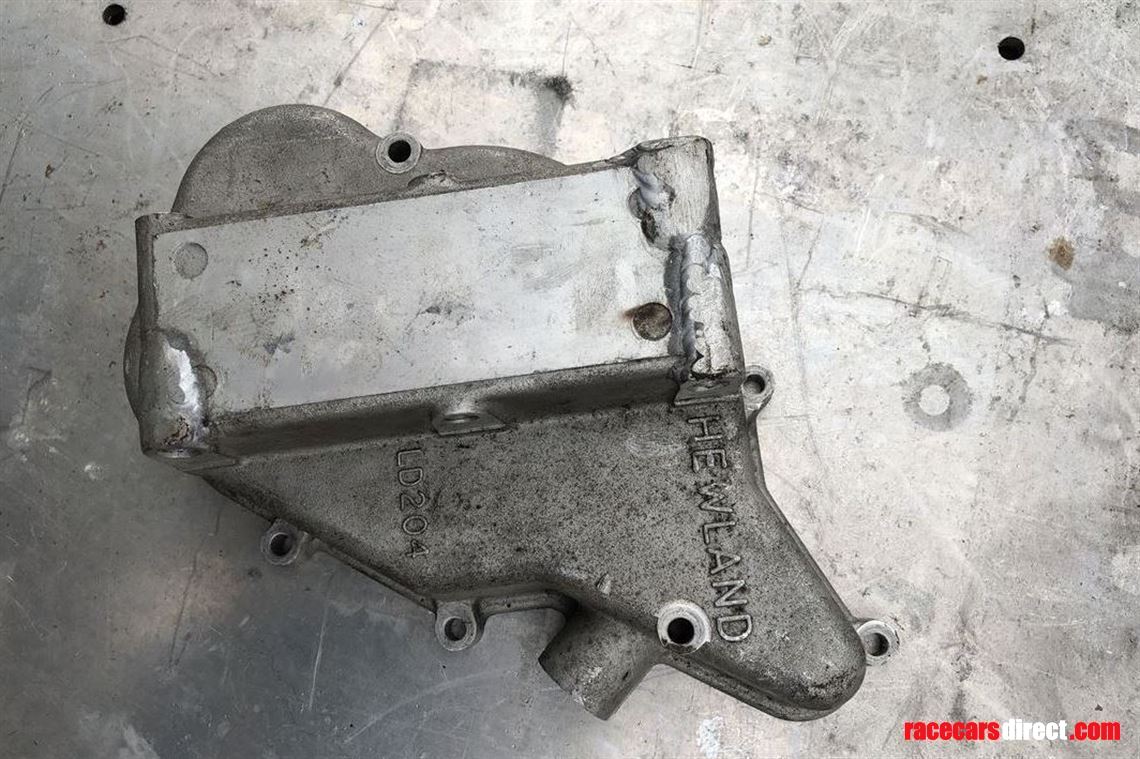 hewland-ld200-end-cover-with-wing-mount