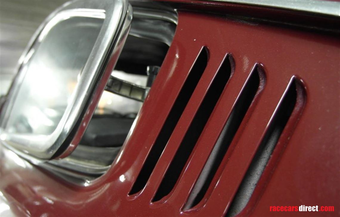 volkswagen-karmann-ghia-tc-touring-coupe-1972