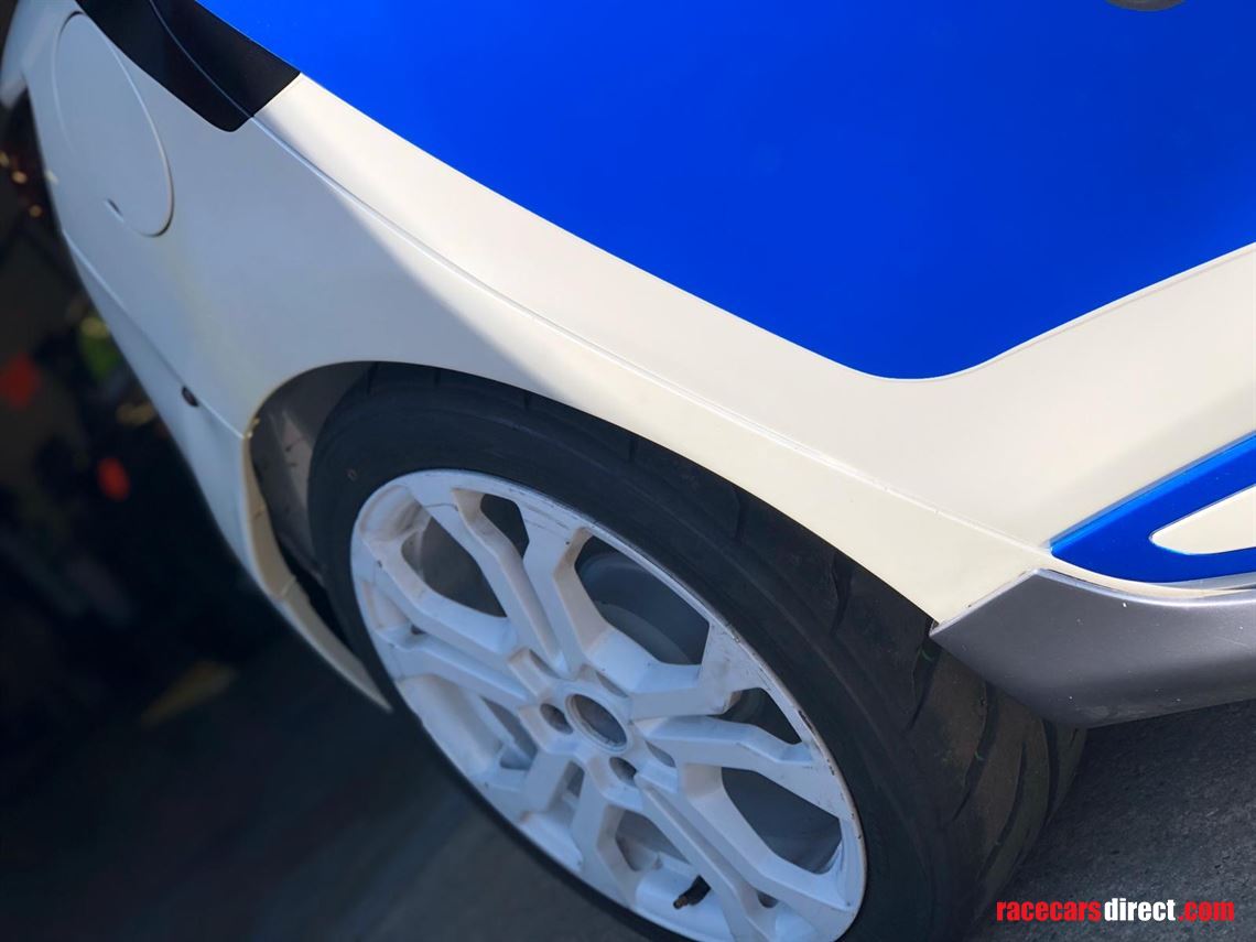 clio-cup-gen-4-race-car---deposit-taken