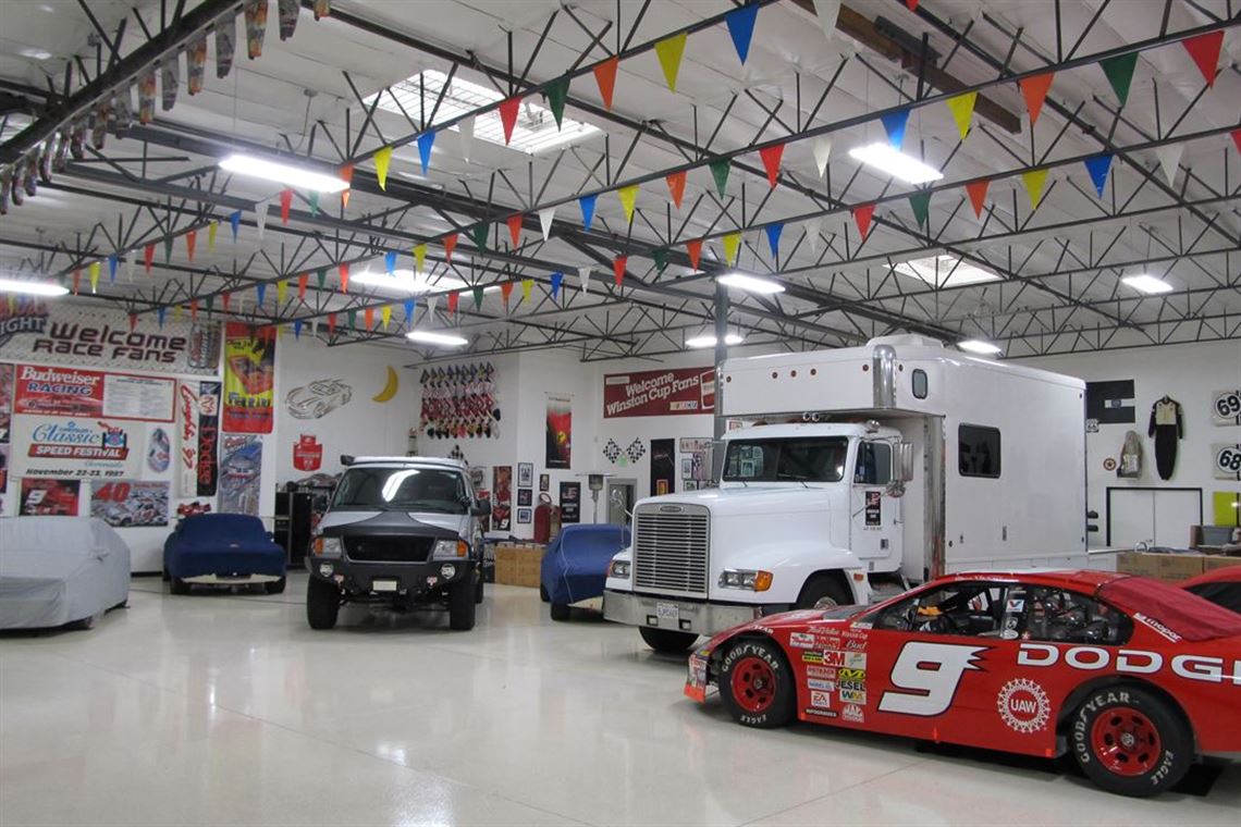 evernham-elliott-9---bill-elliott-2002