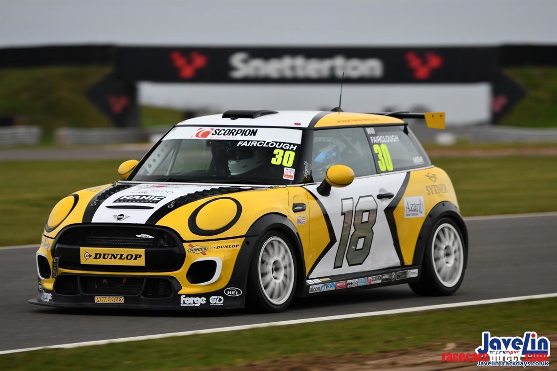 mini-challenge-jcw-race-car