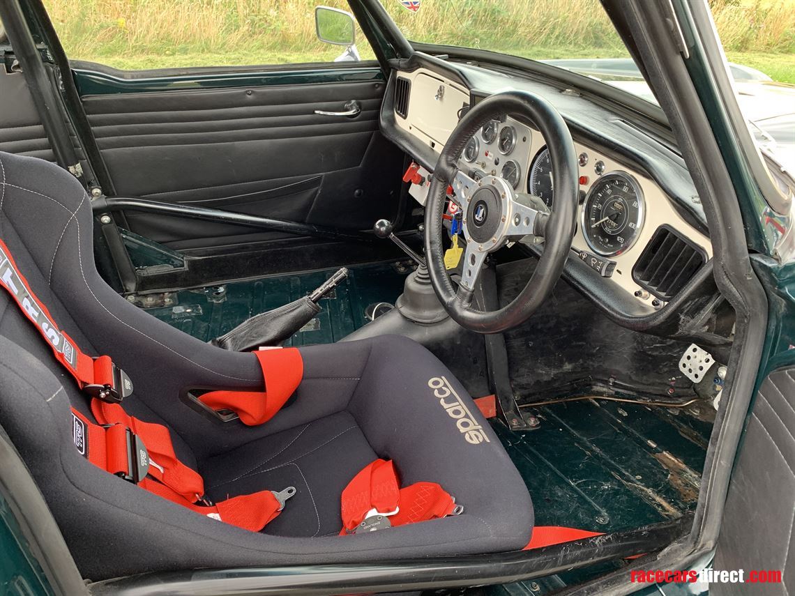 1964b-triumph-tr4-fia-race-car