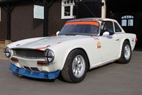 1972-triumph-tr6-race-car