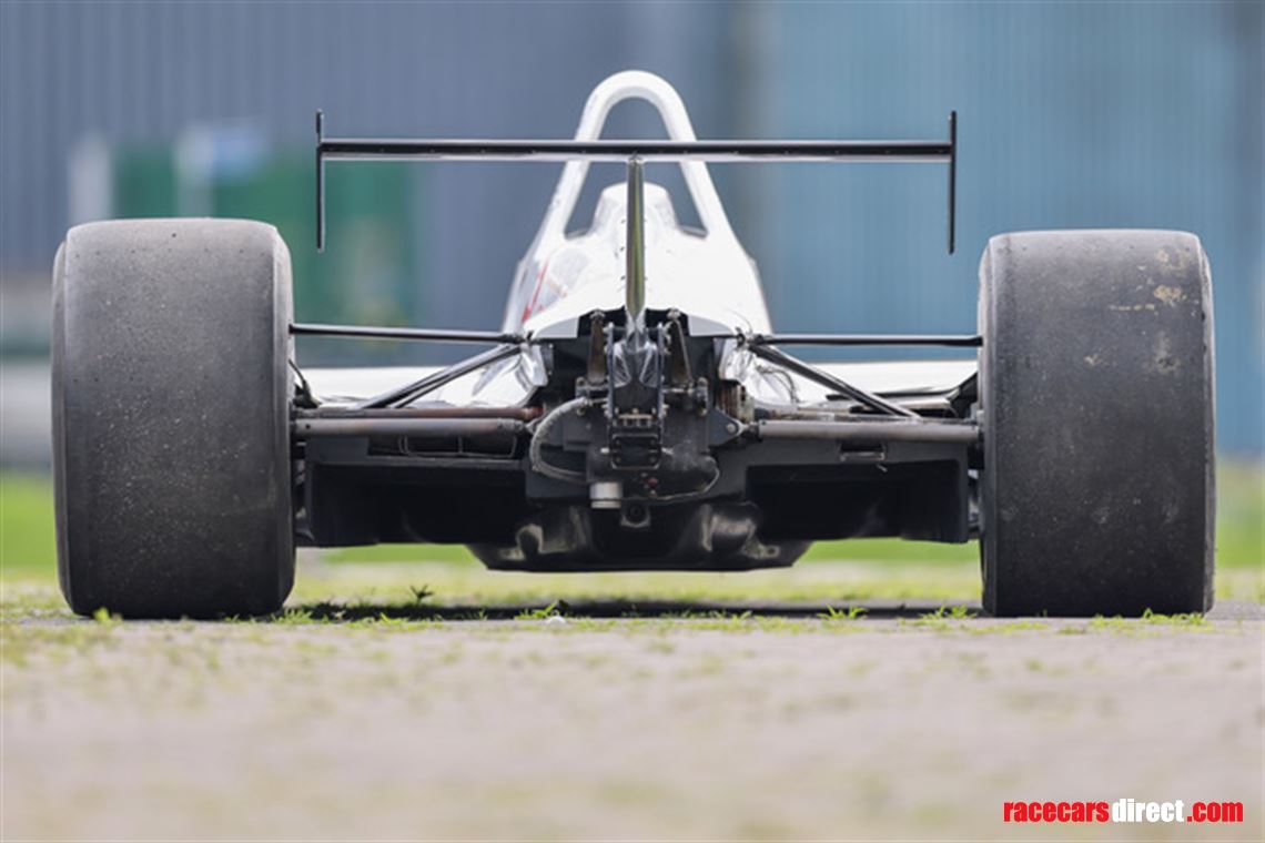 lola-indycar-original-chassis