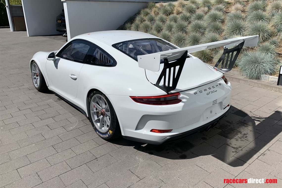 porsche-gt3-cup-9912-2017