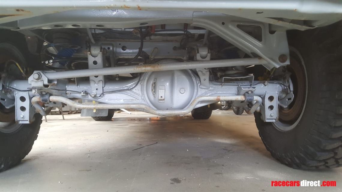 citroen-ds-toyota-landcruiser