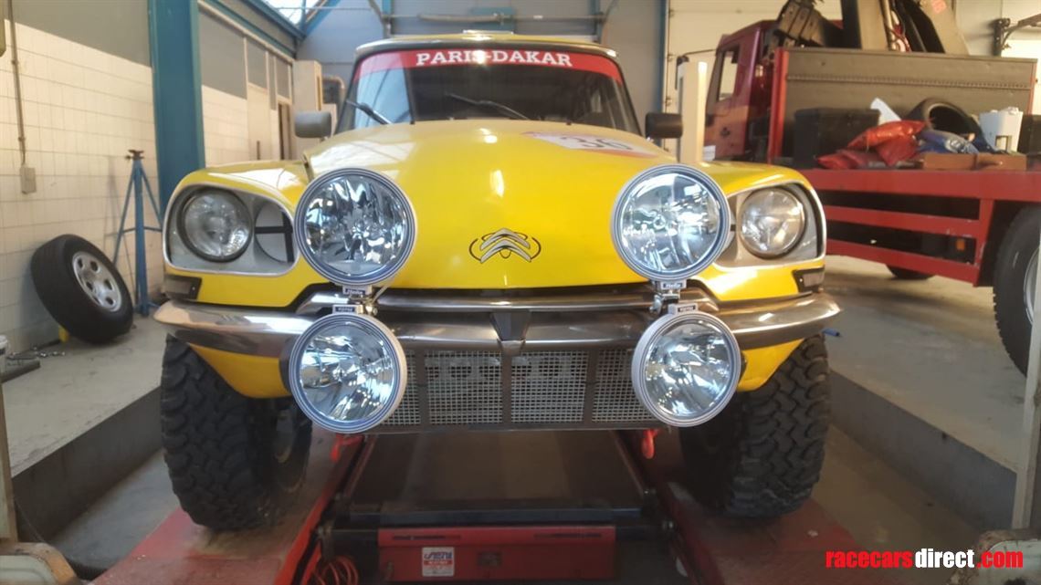 citroen-ds-toyota-landcruiser