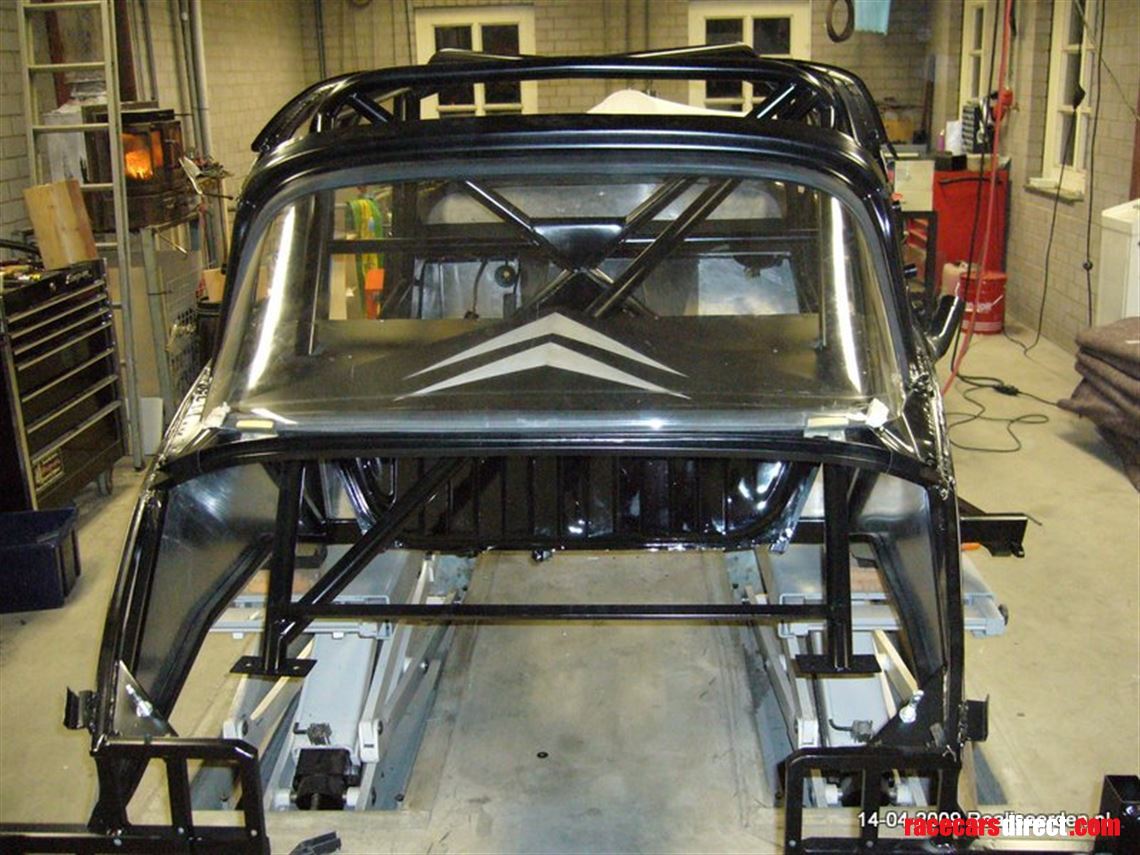 citroen-ds-toyota-landcruiser