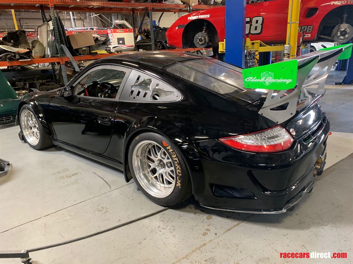 2009-porsche-rsr-cup-car