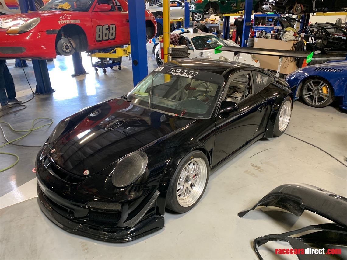 2009-porsche-rsr-cup-car