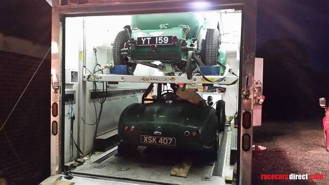 freightliner-motorhome-and-trailer