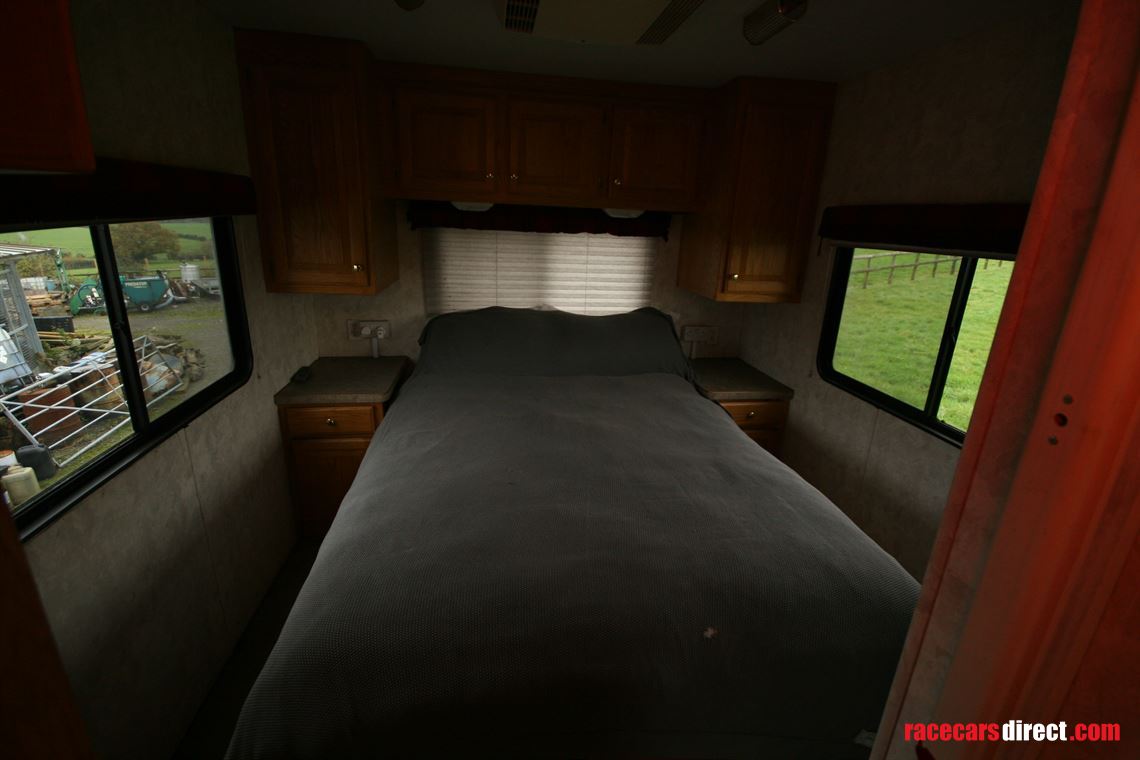 freightliner-motorhome-and-trailer