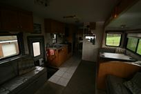 freightliner-motorhome-and-trailer