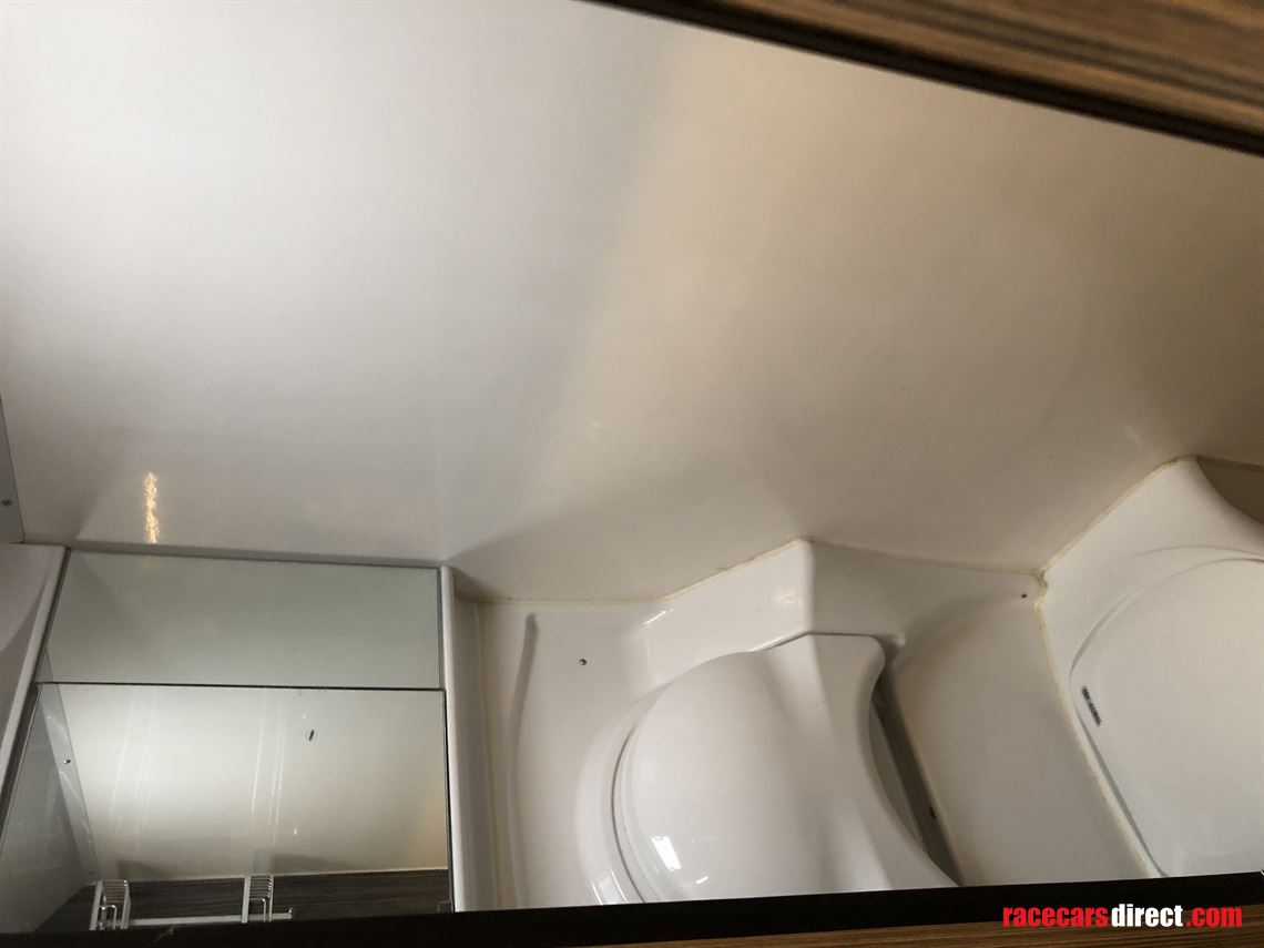 2011-iveco-daily-7-ton-motorhome-race-transpo