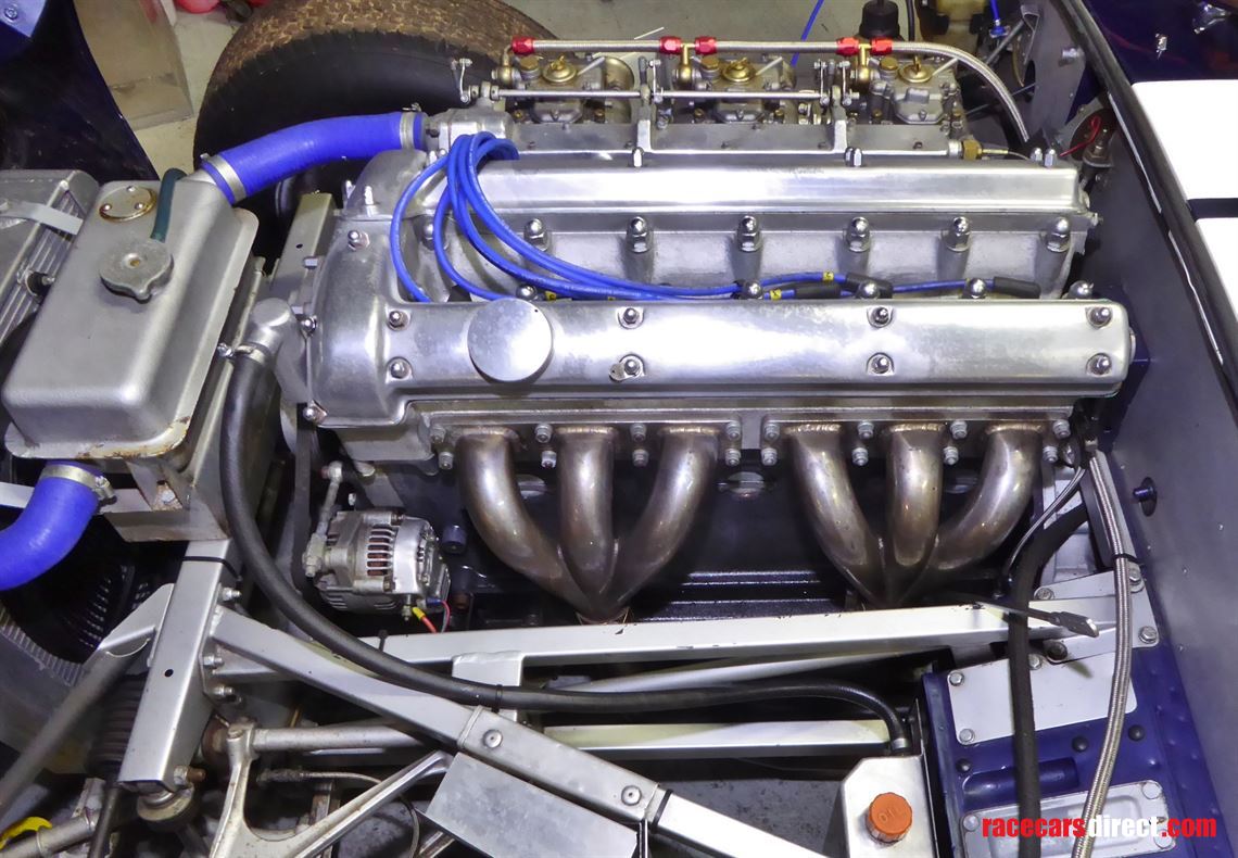 1962-fia-jaguar-e-type-coupe-with-new-htp